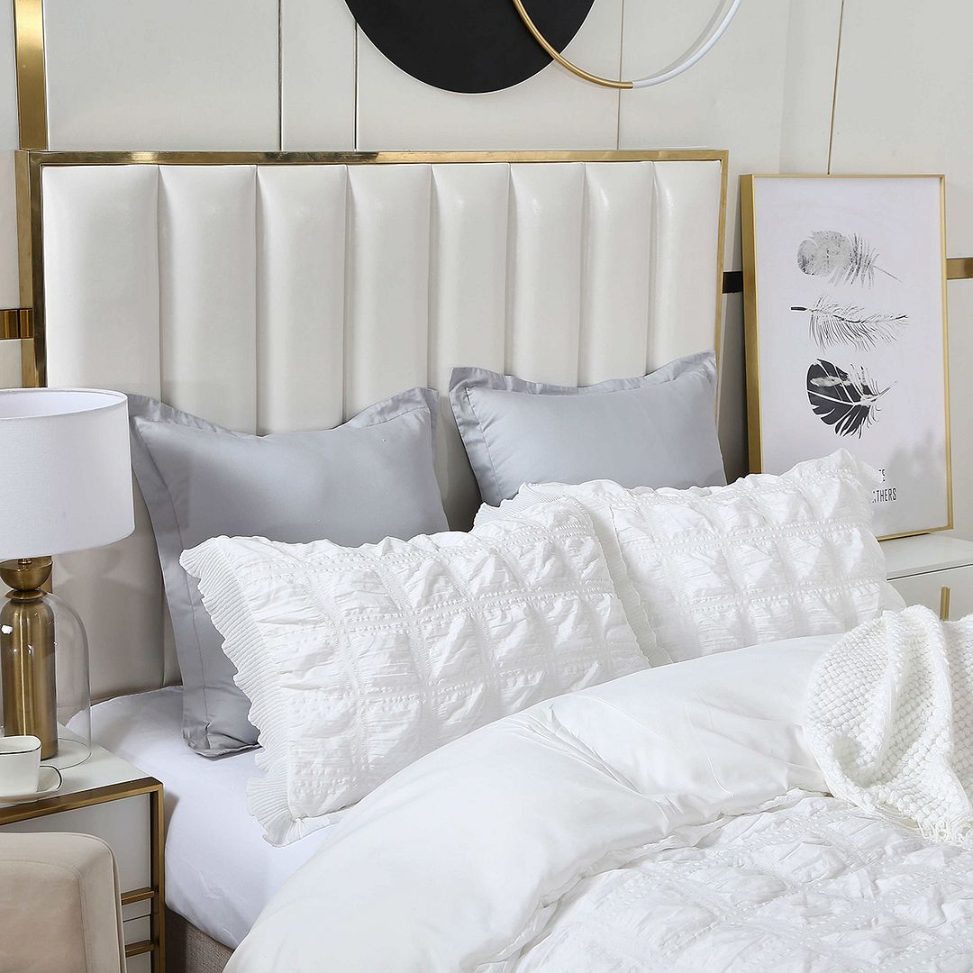 Ruffles Textured Jacquard Quilt Cover Set – White – Queen