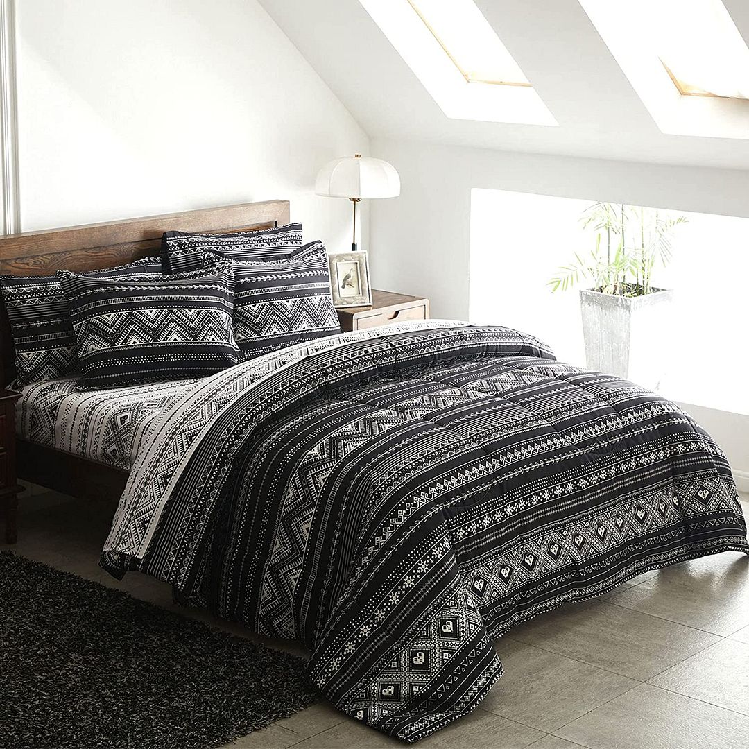 Hugo Reversible Quilt Cover Set – Queen