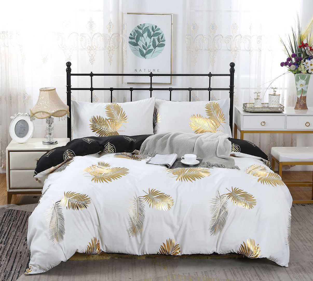 Reversio Reversible Quilt Cover Set – Black & Gold – Super King